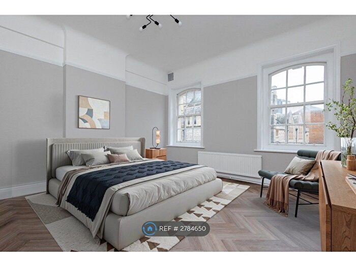 3 Bedroom Flat To Rent In Richmond Chambers, Bournemouth, BH2