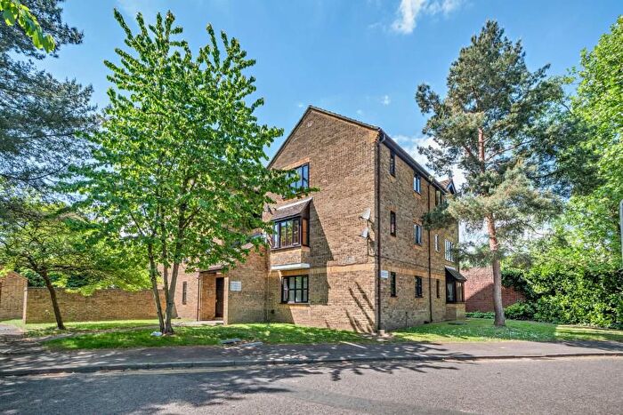 1 Bedroom Flat To Rent In Jasmin Close, Northwood, HA6