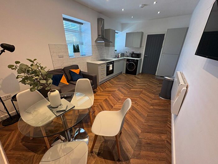 1 Bedroom Flat To Rent In Walter Road, Swansea, SA1