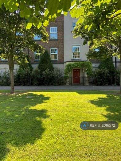 2 Bedroom Flat To Rent In Liverymen Walk, Greenhithe, DA9