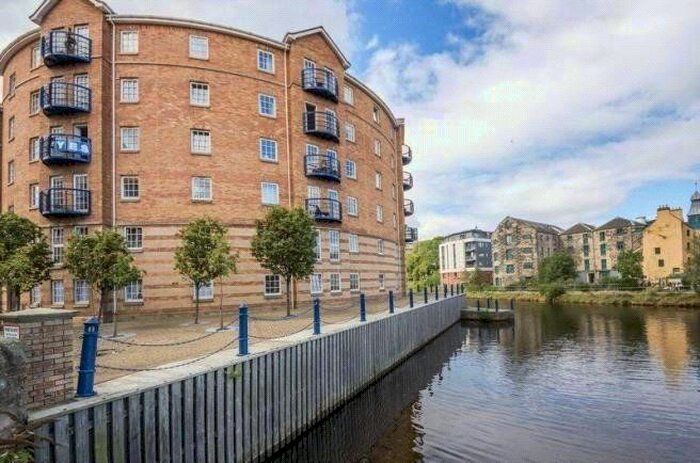 2 Bedroom Flat To Rent In Sheriff Bank, Leith, Edinburgh, EH6