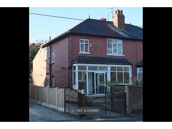 4 Bedroom Semi-Detached House To Rent In Armley Ridge Road, Leeds, LS12