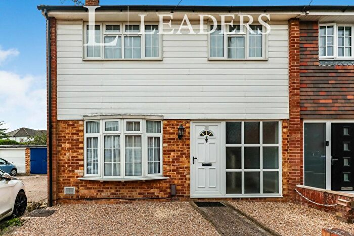 3 Bedroom End Of Terrace House To Rent In Western Road, Havant, PO9