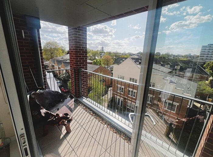 1 Bedroom Flat For Sale In King Street, London, W6