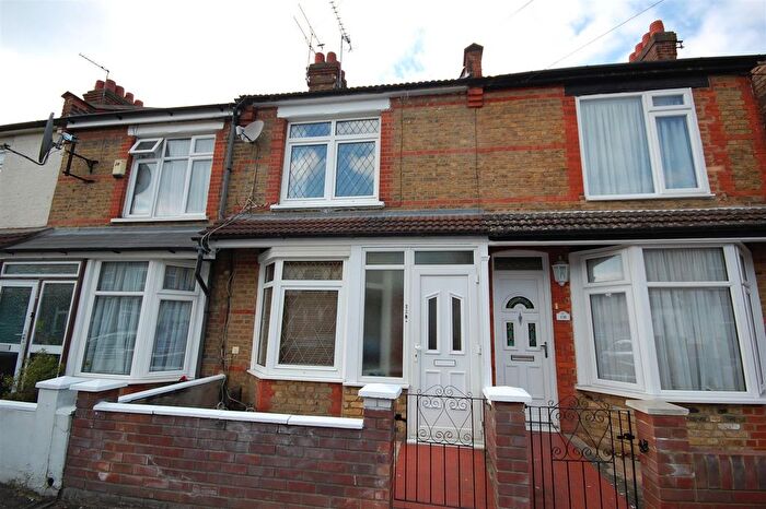 2 Bedroom Terraced House To Rent In Chester Road, Watford, WD18
