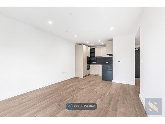 1 Bedroom Flat To Rent In Darter House, London, N4