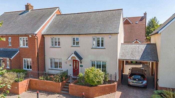 3 Bedroom Semi-Detached House For Sale In Overton Hill, Overton, Basingstoke, RG25