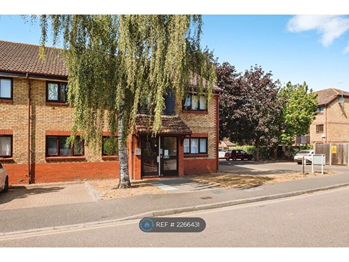 1 Bedroom Flat To Rent In Waterside Close, Barking, IG11