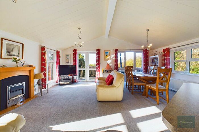 2 Bedroom Bungalow For Sale In The Thatches, Devon, PL21