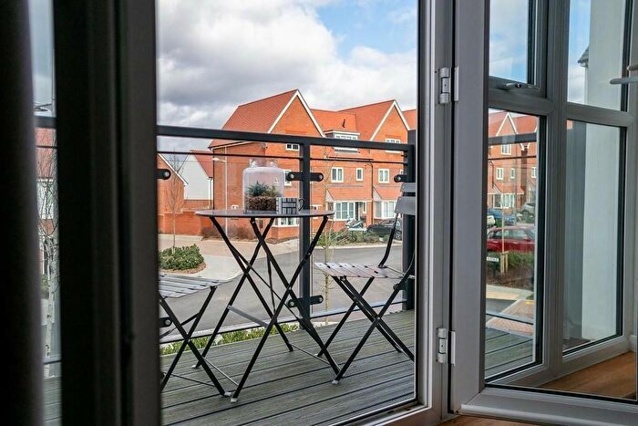 1 Bedroom Apartment To Rent In Holmbush Mews, Crawley, West Sussex, RH12