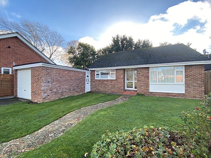 2 Bedroom Detached Bungalow For Sale In Langley Grove, Aldwick, Bognor Regis, West Sussex, PO21