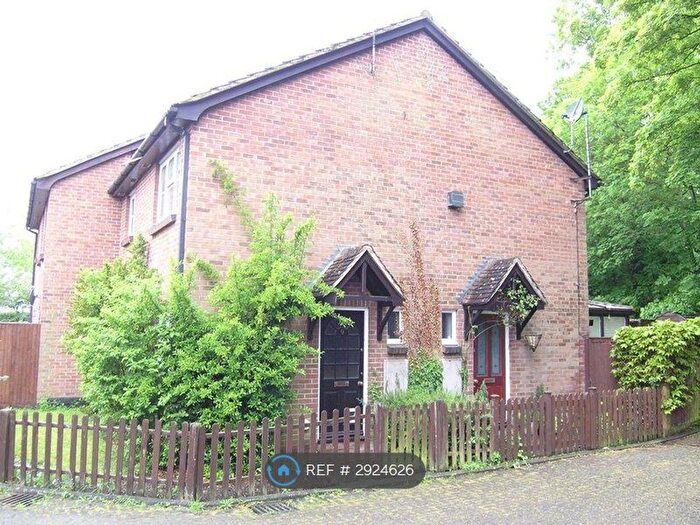 1 Bedroom Terraced House To Rent In Bridgestone Drive, Bourne End, SL8