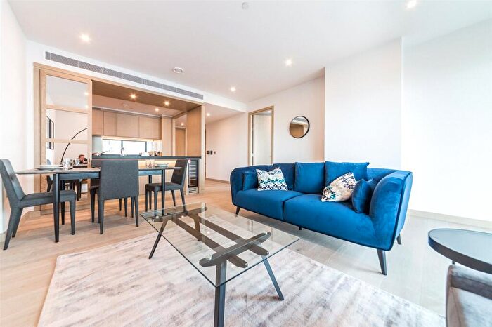 2 Bedroom Apartment To Rent In Viaduct Gardens, London, SW11