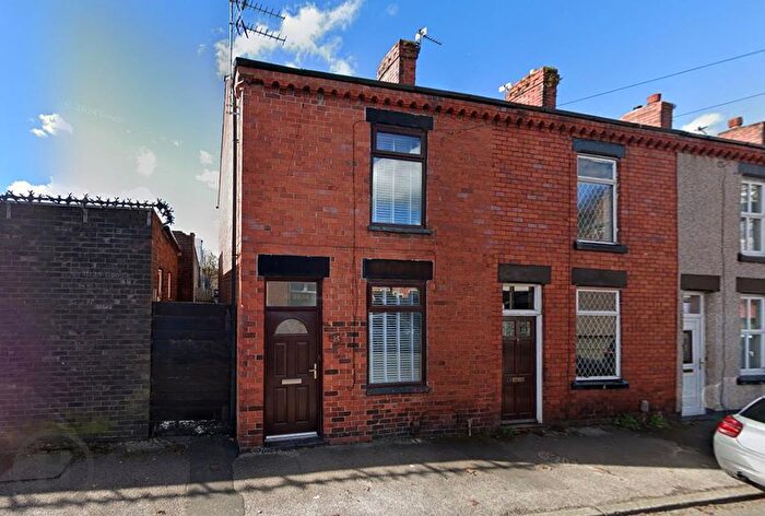 2 Bedroom End Of Terrace House To Rent In Johnson Street, Tyldesley, M29