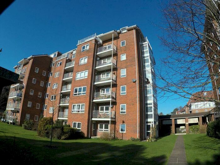 2 Bedroom Flat To Rent In Spacious Two Bedroom Flat - Available Now- Christchurch Road, BH1
