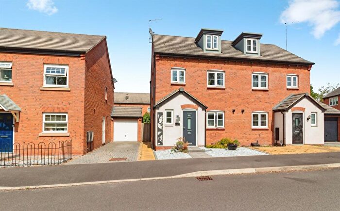 3 Bedroom Town House For Sale In Pearl Brook Avenue, Stafford, ST16