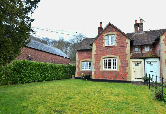 3 Bedroom Semi-Detached House For Sale In Stuckton, Fordingbridge, SP6