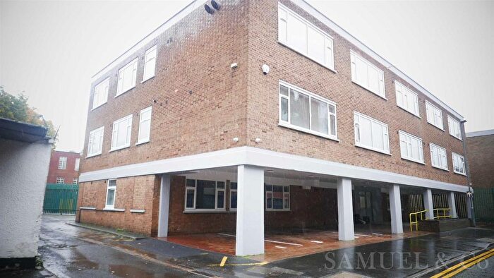 1 Bedroom Flat To Rent In Lombard Street, West Bromwich, B70