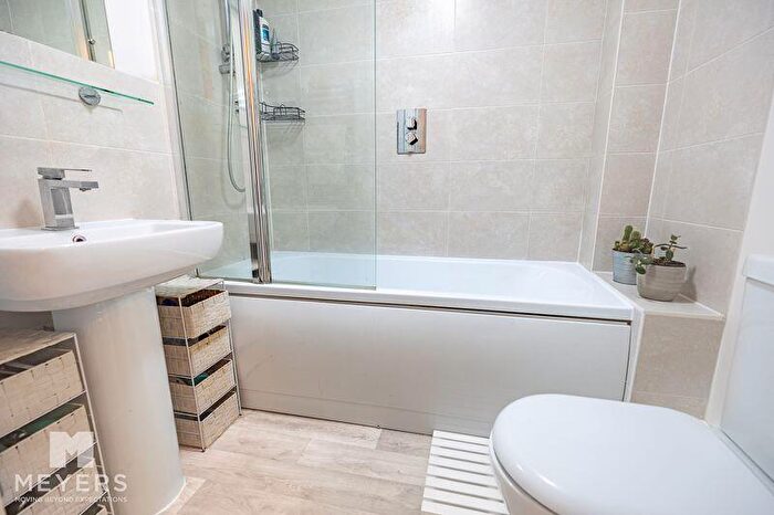 2 Bedroom Flat For Sale In Lowther Road, Charminster, BH8