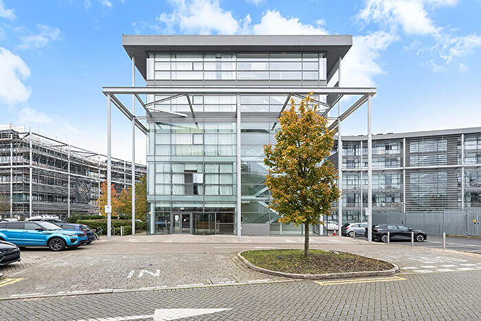 Studio To Rent In Station Road, Addlestone, Surrey, KT15