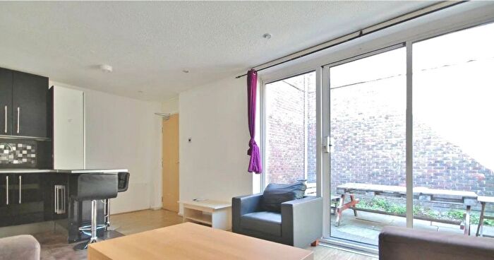 5 Bedroom Property To Rent In Conistone Way, London, N7