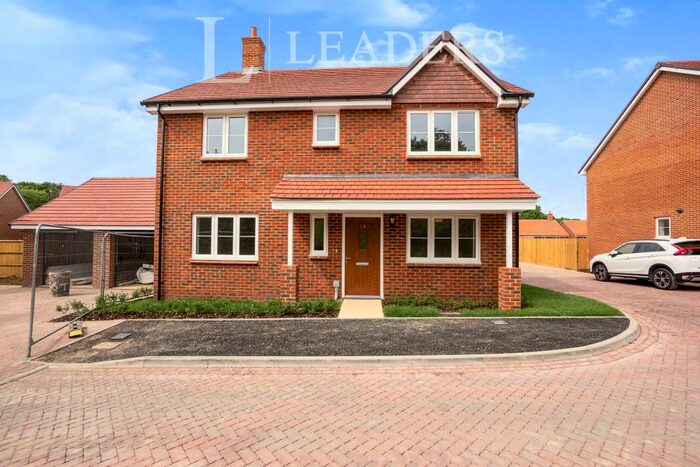 4 Bedroom Detached House To Rent In Hunter Way, Cranleigh, GU6