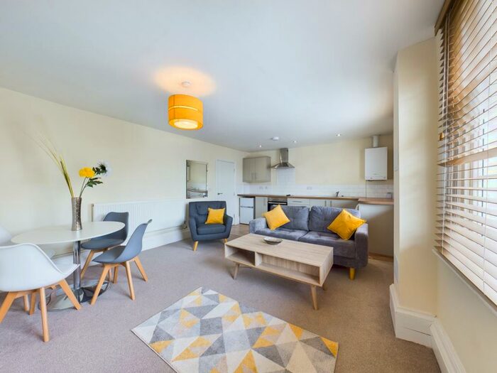 2 Bedroom Apartment To Rent In Albion Street, HU1