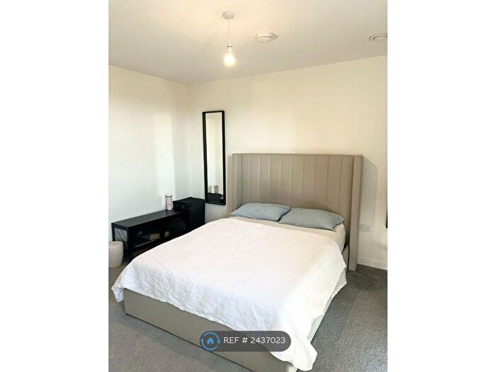 1 Bedroom Flat To Rent In Curton Close, Edgware, HA8