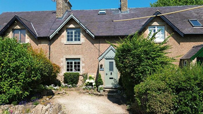 3 Bedroom Cottage For Sale In High Street, Lyneham, OX7