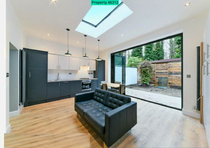 2 Bedroom Maisonette To Rent In Spencer Road, South Croydon, CR2