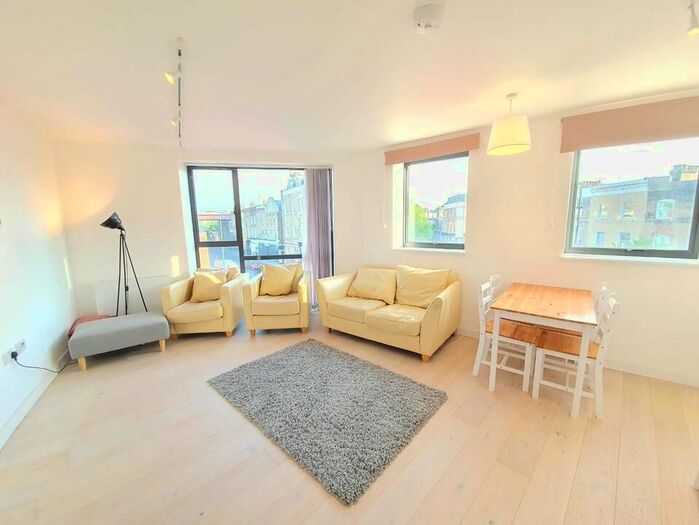 2 Bedroom Flat To Rent In Coldharbour Lane, London, SW9