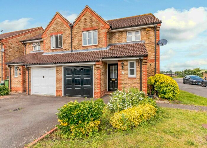 3 Bedroom Semi-Detached House To Rent In Tithe Close, Walton On Thames, KT12