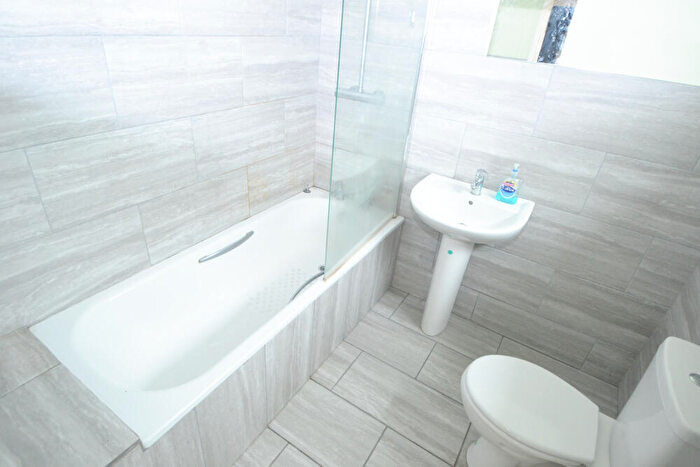 2 Bedroom Terraced House To Rent In Bastion Street, Nottingham, NG7