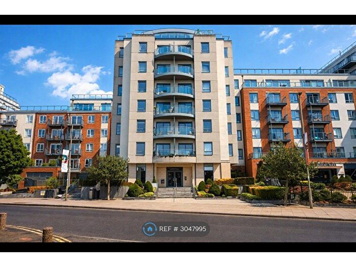 Studio To Rent In Claremont House, London, NW9