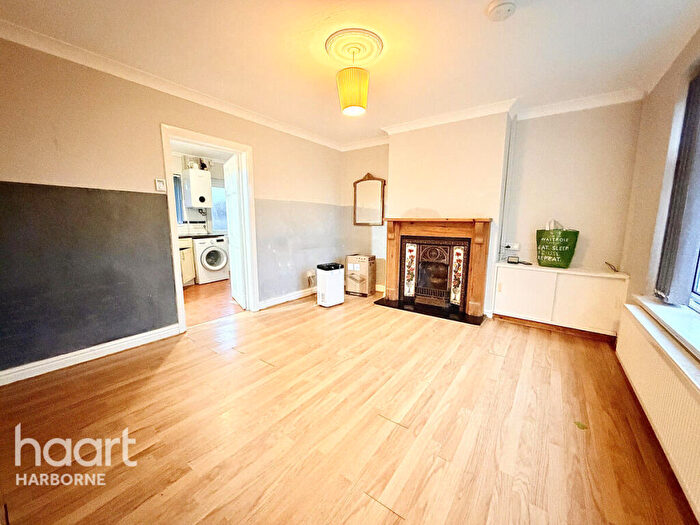 3 Bedroom Semi Detached House To Rent In White Field Avenue, Harborne, B17