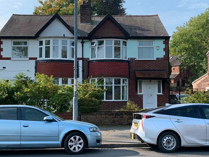 3 Bedroom Semi-Detached House For Sale In Crumpsall Lane, Manchester, Greater Manchester, M8