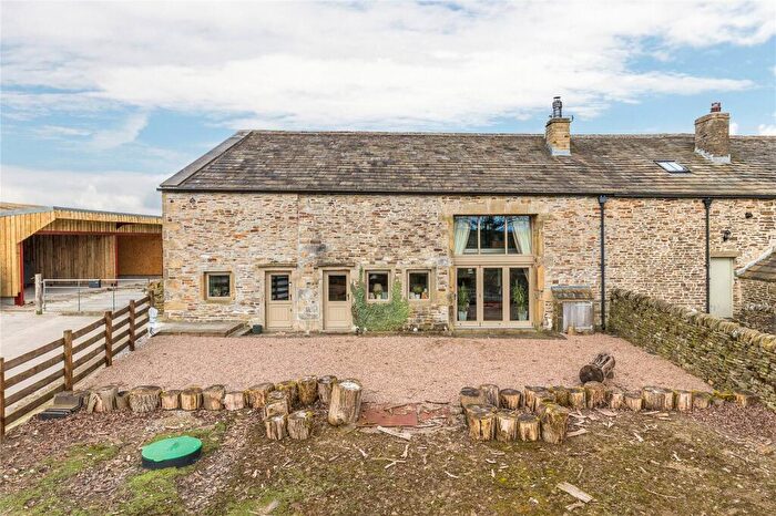 3 Bedroom House For Sale In Moorside, Cononley, BD20