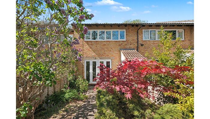 3 Bedroom Property For Sale In Church Lees, Great Linford, Milton Keynes, Buckinghamshire, MK14