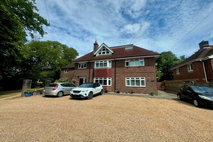 1 Bedroom Apartment To Rent In Bracklyn Court, Bishopstoke, SO50