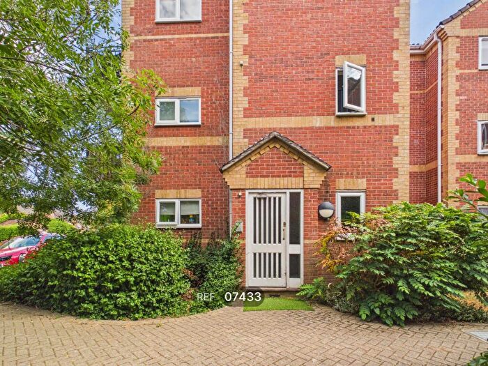 2 Bedroom Flat To Rent In Oaklands, Peterborough, PE1