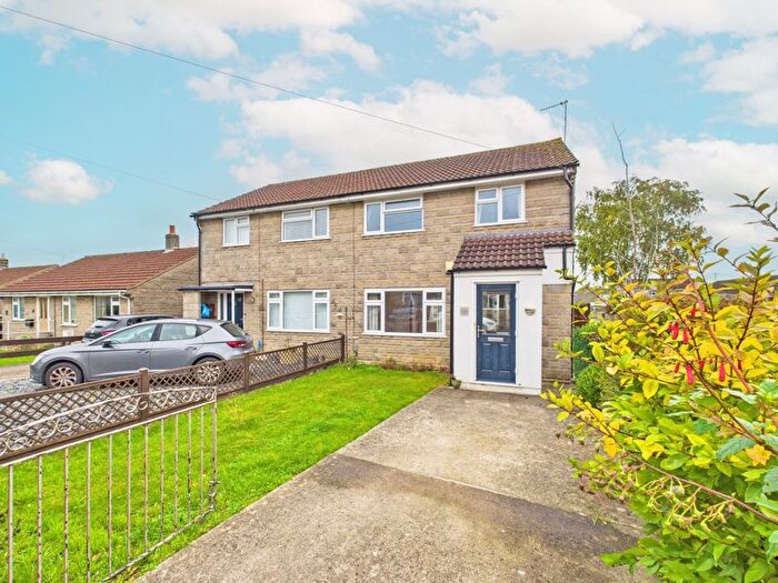 3 Bedroom Semi-detached House For Sale In Walnut Drive, Somerton, TA11
