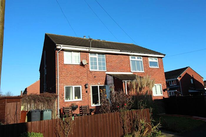 1 Bedroom Apartment To Rent In Frensham Avenue, Morley, Leeds, LS27