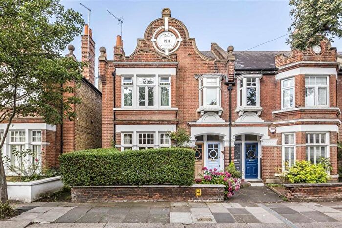 2 Bedroom Flat To Rent In Cowley Road, Mortlake, SW14