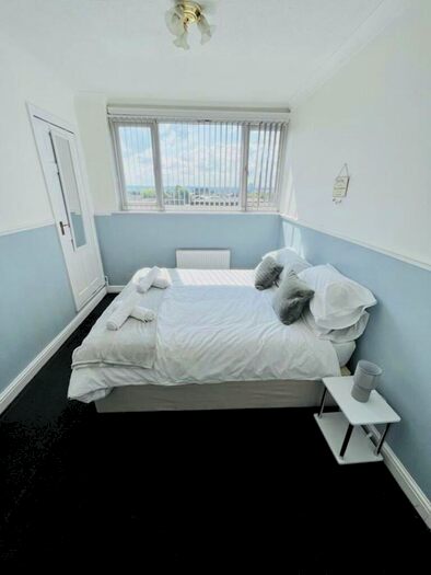 3 Bedroom Terraced House To Rent In Everleigh Street, Leeds, LS9