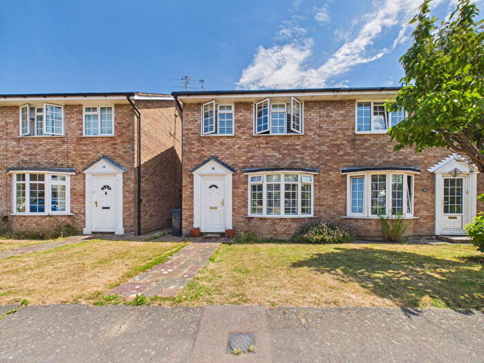 3 Bedroom Semi-Detached House For Sale In The Martlets, Shoreham By Sea, BN43