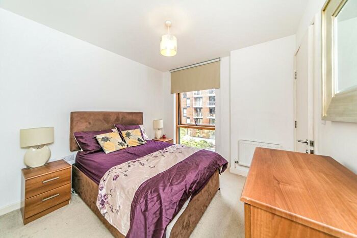 2 Bedroom Apartment To Rent In Chatham Place, Reading, RG1