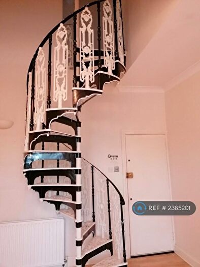2 Bedroom Flat To Rent In Crowstone Road, Westcliff-On-Sea, SS0