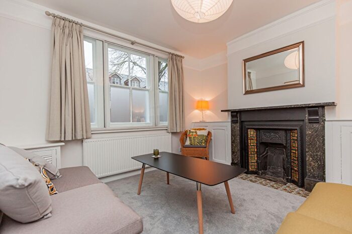 2 Bedroom Terraced House To Rent In Hollybush Row, Oxford, OX1