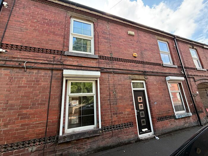 3 Bedroom Terraced House For Sale In Low Road, Conisbrough, Doncaster, DN12
