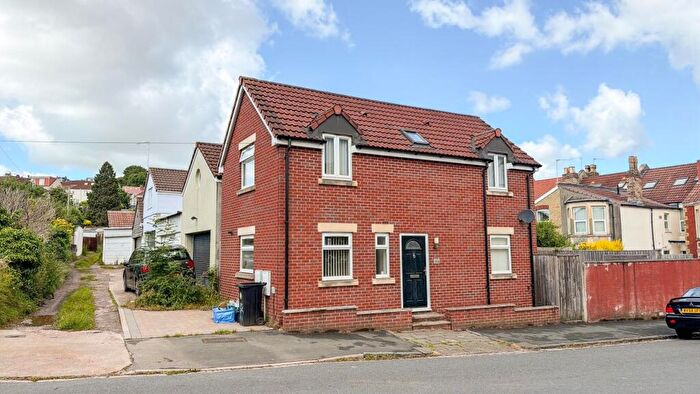 2 Bedroom Detached House To Rent In Hampstead Road, Knowle, BS4